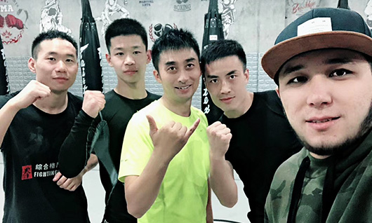 MMA综合格斗兄弟合影